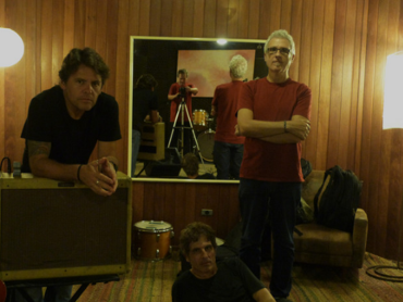 MURAL SINTPq: Com mais de 20 anos, a banda de Nelson Ferreira da Amazul revive o rock psicodélico