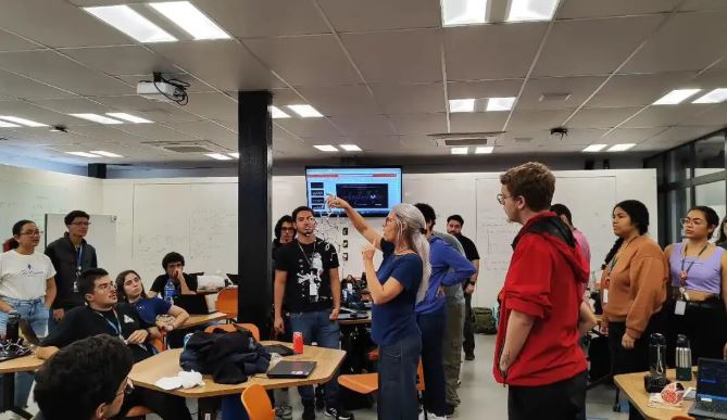SINTPq acompanha agenda de Lula no CNPEM e destaca ciência como eixo estratégico para o desenvolvimento nacional